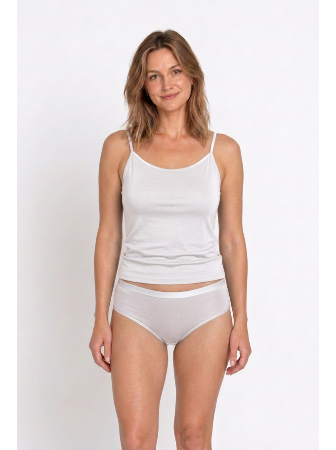 Hemd Christine weiß Vorderansicht am Model