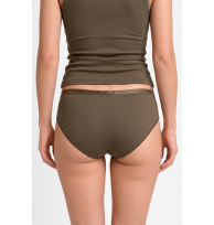 Slip Christine cappuccino Rückansicht am Model