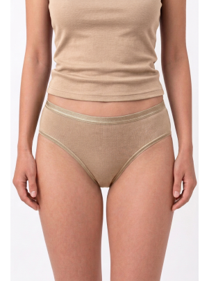 Slip Christine skin Vorderansicht am Model