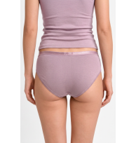 Slip Vera peachrose Rückansicht am Model