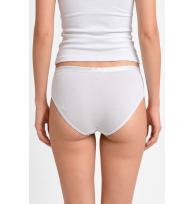 Slip Vera weiss Rückansicht am Model