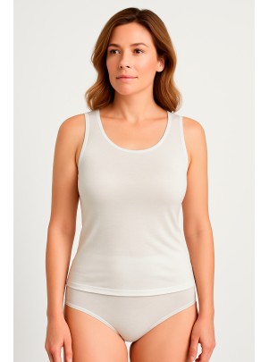 Hemd Vera weiß Vorderansicht am Model