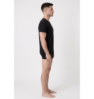 HE-VA Shirt 1/4 schwarz Seitenansicht am Model